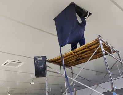 Vệ sinh máy lạnh âm trần tại nhà quận 2